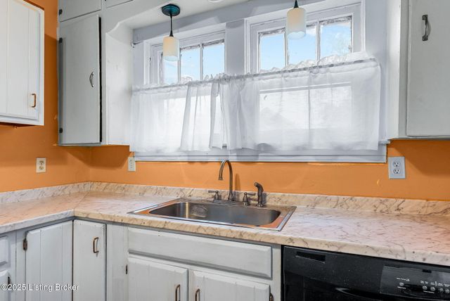 2300 Oregon Ave, Louisville, KY 40210