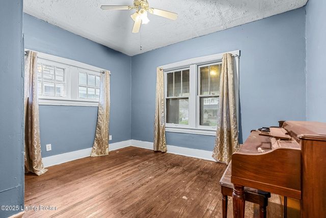 2300 Oregon Ave, Louisville, KY 40210