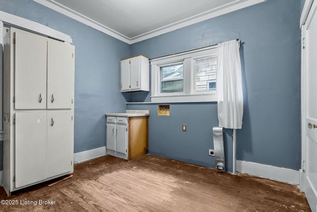 2300 Oregon Ave, Louisville, KY 40210