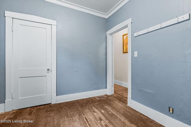 2300 Oregon Ave, Louisville, KY 40210