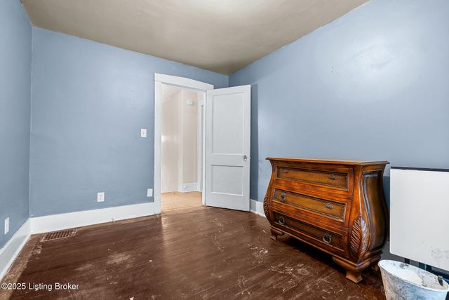 2300 Oregon Ave, Louisville, KY 40210