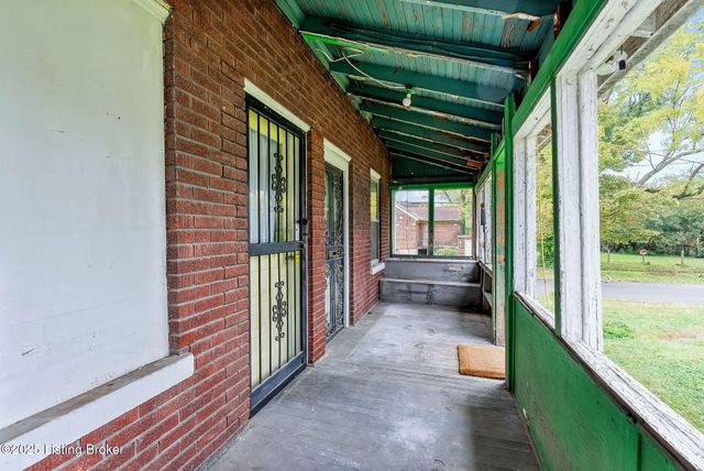 2300 Oregon Ave, Louisville, KY 40210