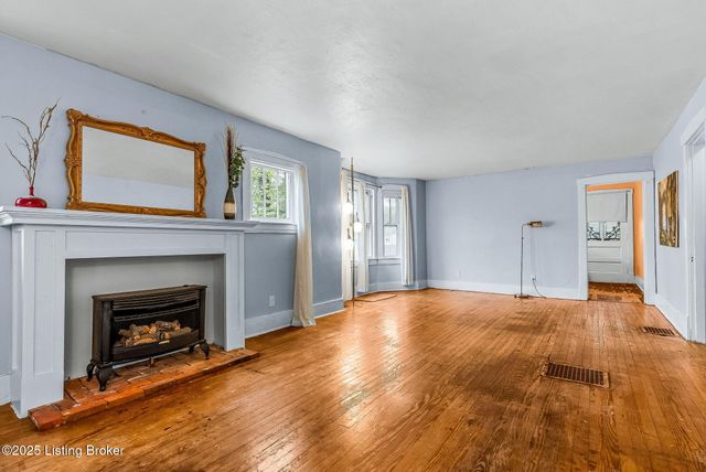 2300 Oregon Ave, Louisville, KY 40210