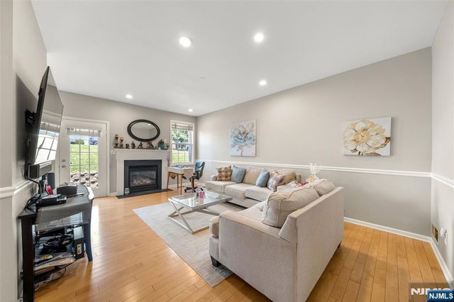 537 Coventry Drive 5038, Nutley, NJ 07110