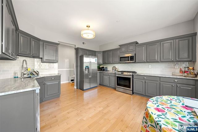 537 Coventry Drive 5038, Nutley, NJ 07110