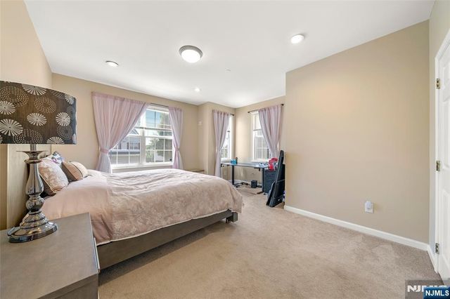 537 Coventry Drive 5038, Nutley, NJ 07110