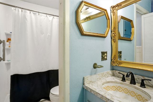 205 Lakeridge Road, Lakeside, TX 76108