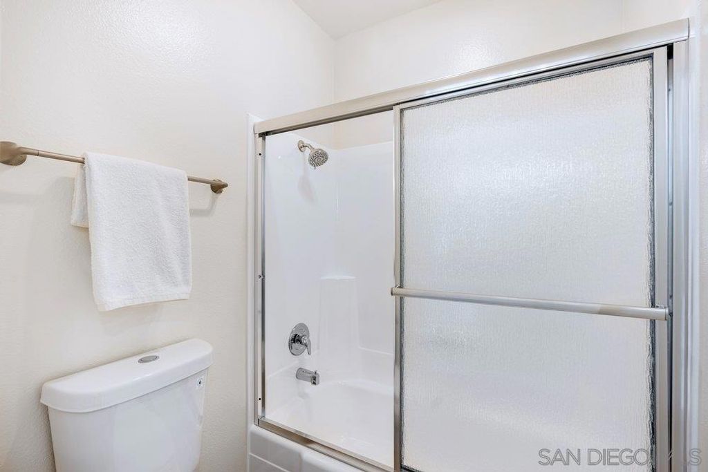 Image 22 of property listing at 3290 Via Marin 60, La Jolla, CA 92037