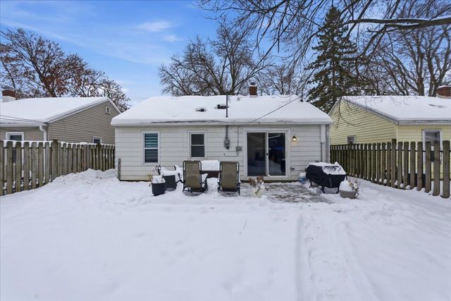 4218 Warwick Way, Madison, WI 53711