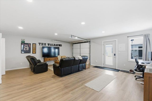 4218 Warwick Way, Madison, WI 53711