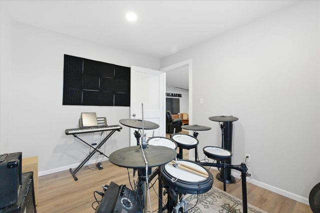 4218 Warwick Way, Madison, WI 53711