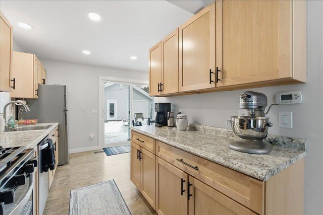 4218 Warwick Way, Madison, WI 53711