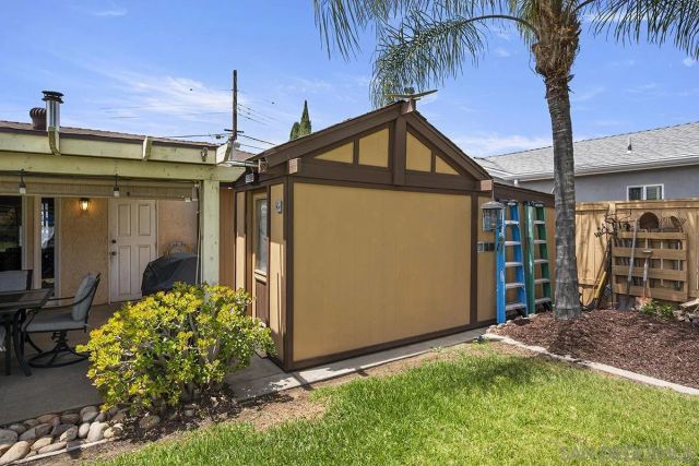 9427 W Heaney Circle, Santee, CA 92071