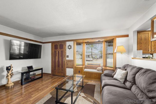 9427 W Heaney Circle, Santee, CA 92071