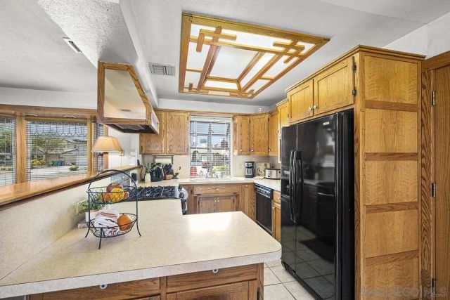 9427 W Heaney Circle, Santee, CA 92071