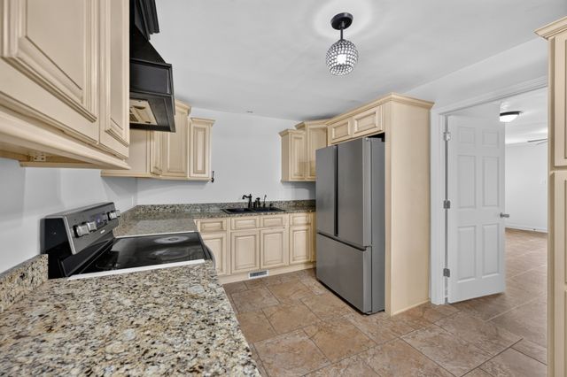307 Austin Dr, Franklin, KY 42134