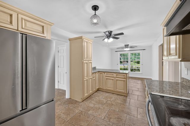 307 Austin Dr, Franklin, KY 42134