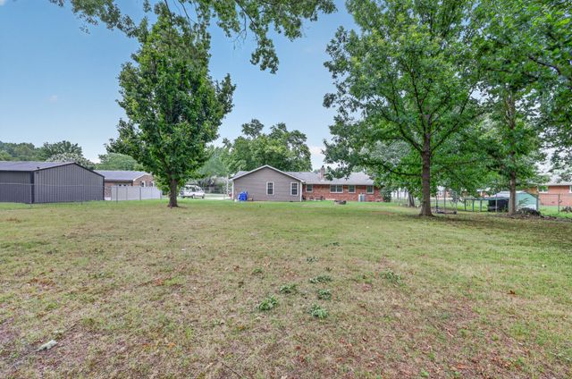307 Austin Dr, Franklin, KY 42134