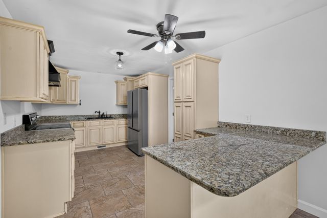 307 Austin Dr, Franklin, KY 42134