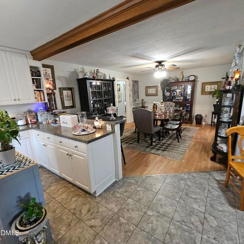 1735 Meadowbrook Lane W, Wilson, NC 27893