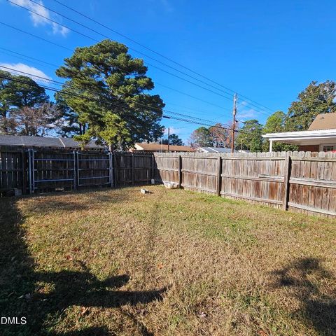 1735 Meadowbrook Lane W, Wilson, NC 27893