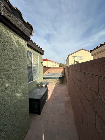 2486 Fresnal Canyon Avenue, Las Vegas, NV 89123