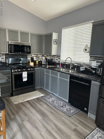2486 Fresnal Canyon Avenue, Las Vegas, NV 89123