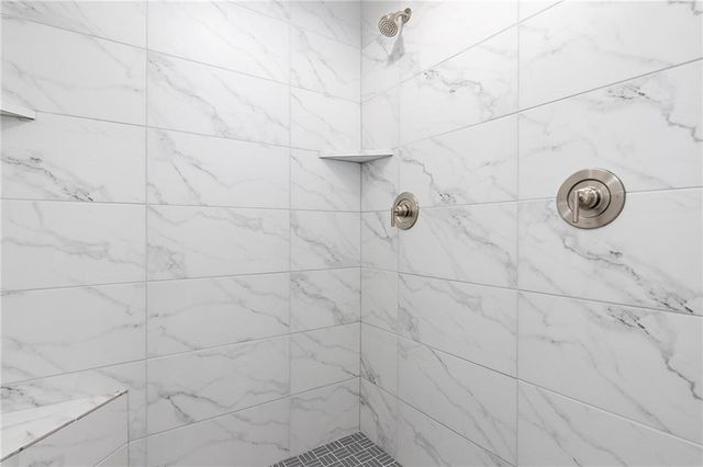 17132 W 164th Terrace, Olathe, KS 66062