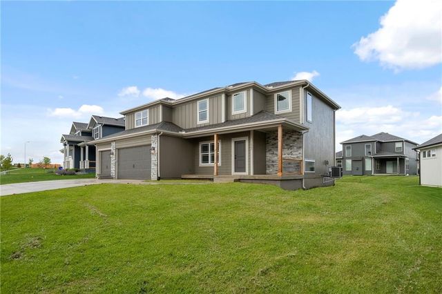 17132 W 164th Terrace, Olathe, KS 66062