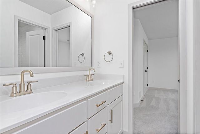 17132 W 164th Terrace, Olathe, KS 66062