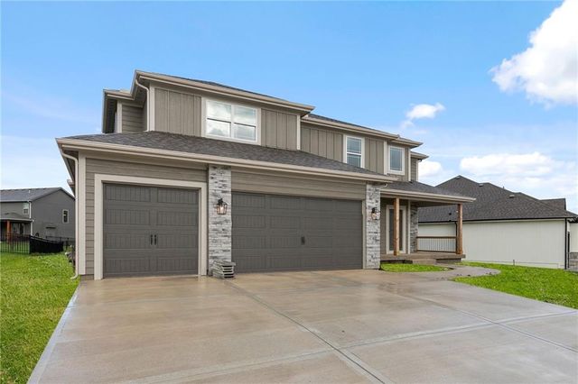 17132 W 164th Terrace, Olathe, KS 66062