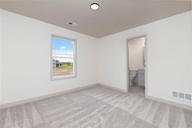 17132 W 164th Terrace, Olathe, KS 66062