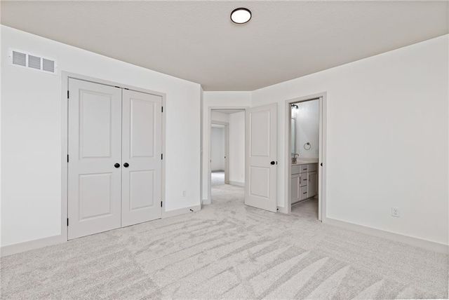 17132 W 164th Terrace, Olathe, KS 66062