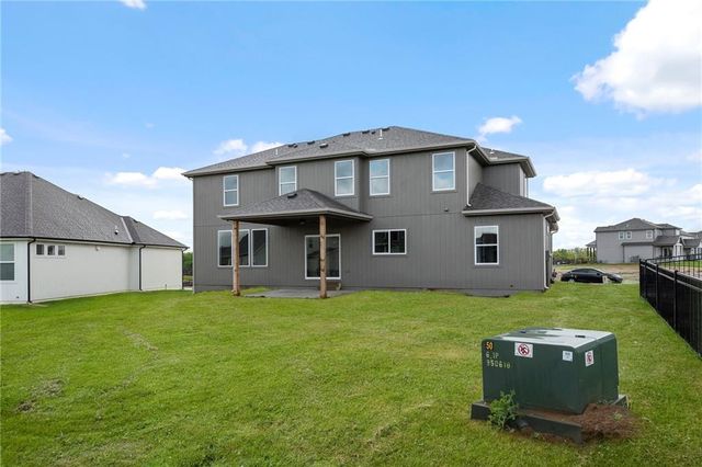 17132 W 164th Terrace, Olathe, KS 66062