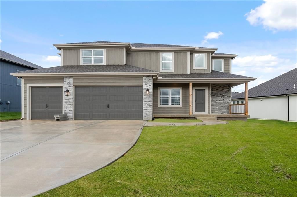 17132 W 164th Terrace, Olathe, KS 66062