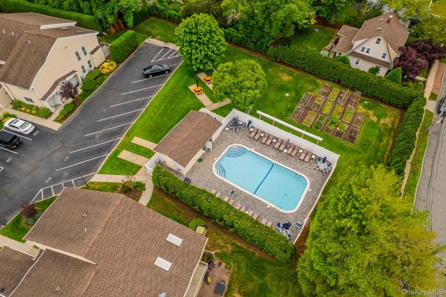 2355 Pershing Boulevard 704, Baldwin, NY 11510