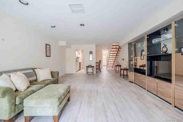 2355 Pershing Boulevard 704, Baldwin, NY 11510