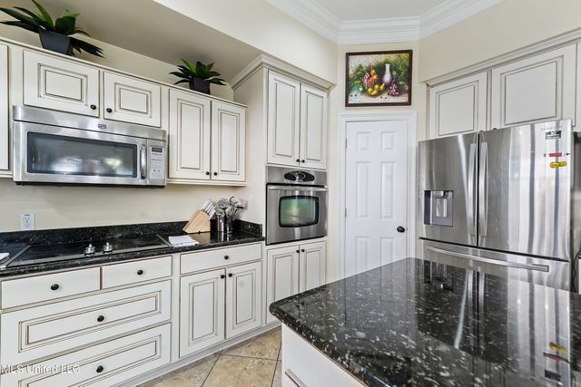 2013 Pointe Clear Drive, Biloxi, MS 39531