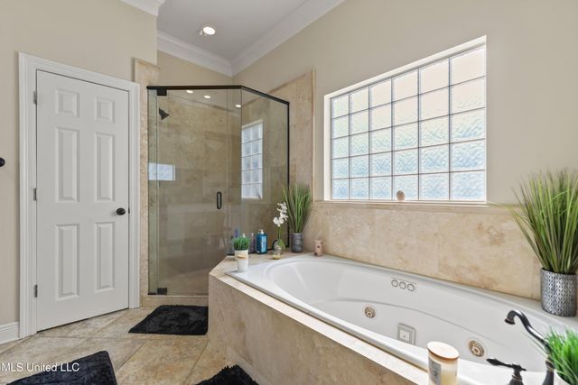 2013 Pointe Clear Drive, Biloxi, MS 39531