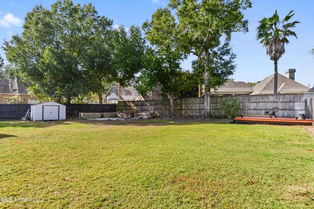 2013 Pointe Clear Drive, Biloxi, MS 39531