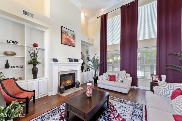 2013 Pointe Clear Drive, Biloxi, MS 39531