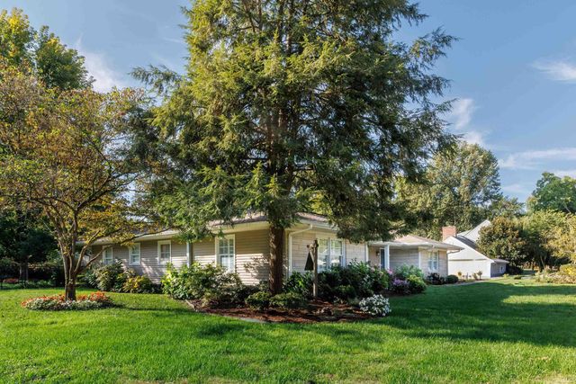 2545 Grandview Drive, Vincennes, IN 47591