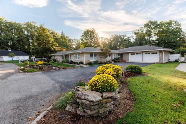 2545 Grandview Drive, Vincennes, IN 47591