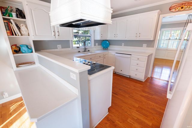 2545 Grandview Drive, Vincennes, IN 47591