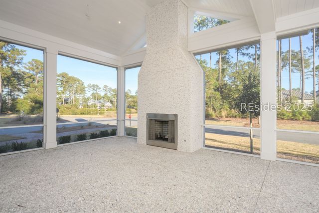 14 Red Knot Rd, Bluffton, SC 29910