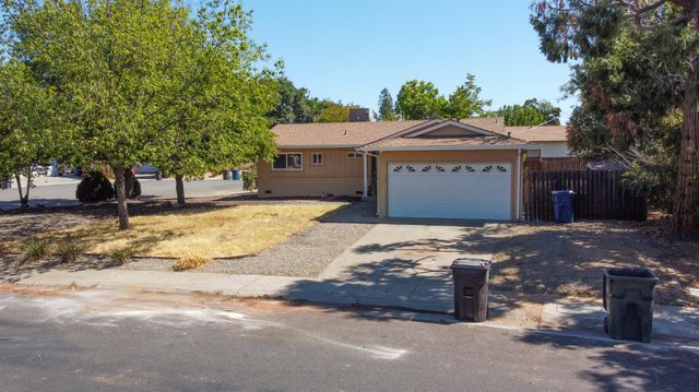 3220 Portsmouth Dr, Rancho Cordova, CA 95670