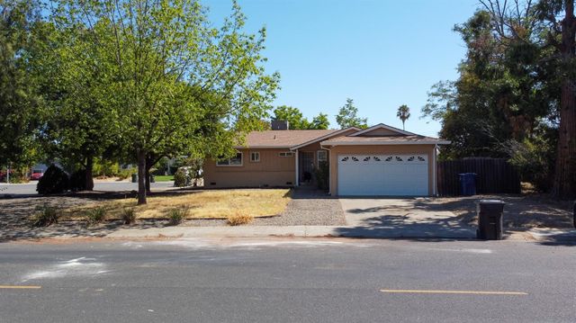 3220 Portsmouth Dr, Rancho Cordova, CA 95670