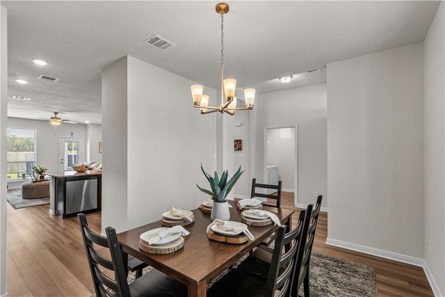 2216 Johnny Lyon Court, Bryan, TX 77807