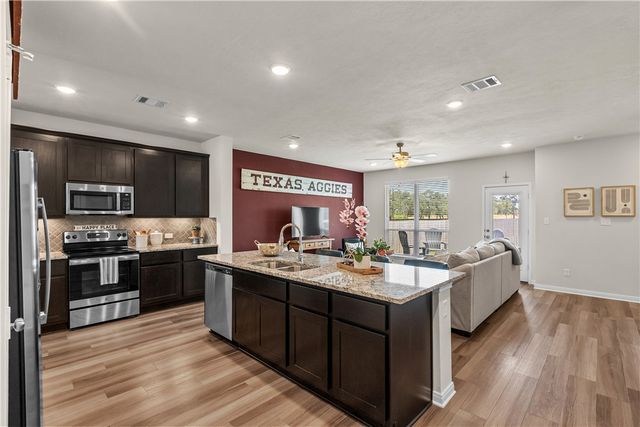 2216 Johnny Lyon Court, Bryan, TX 77807