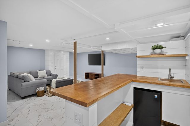 8 Bank Street UNIT 8, Eastham, MA 02642